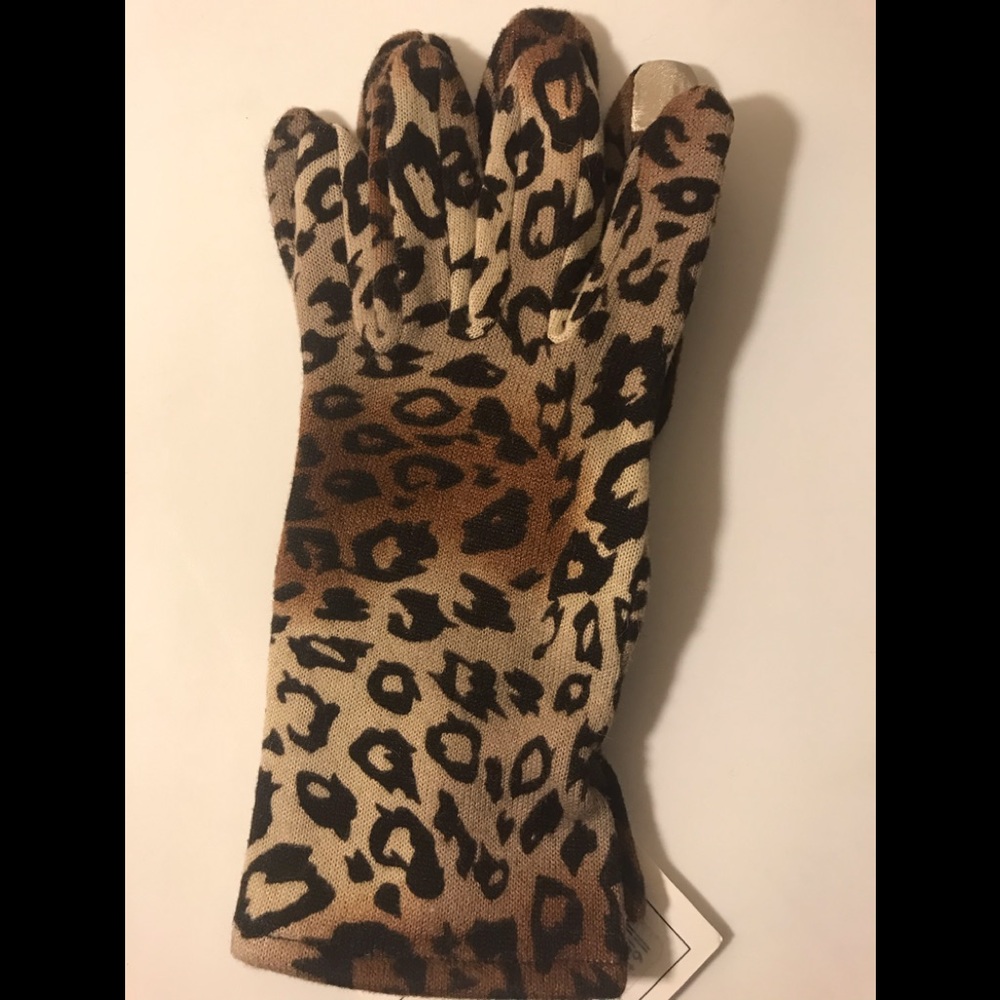 New touchscreen gloves for women NWT
